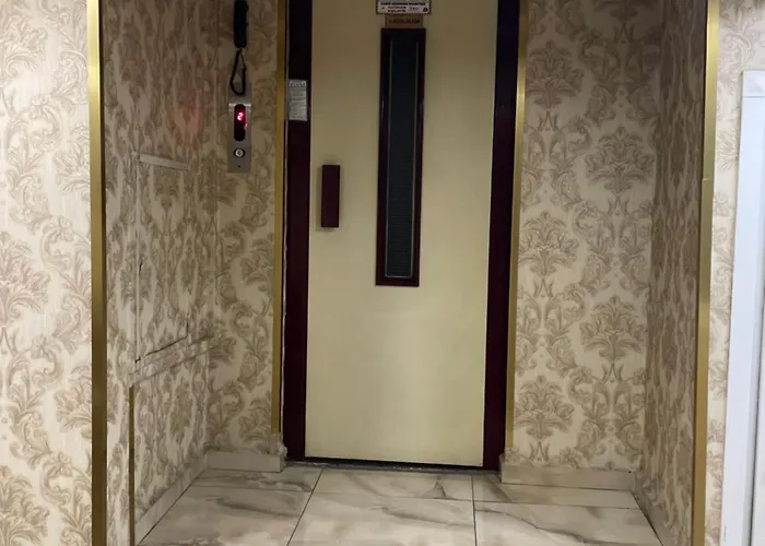 Отель Grand Oemer 3*