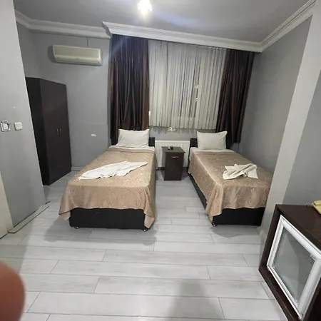 فندق Grand Oemer 3*