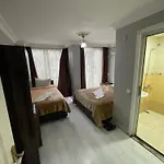 Hotel Grand Oemer 3*