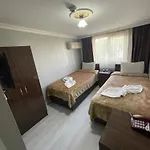 Hotel Grand Oemer 3*