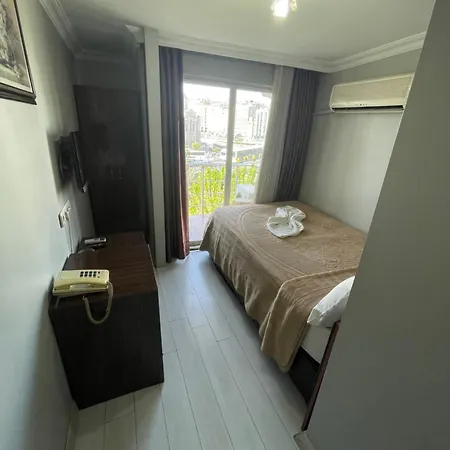 Hotel Grand Oemer Istanboel