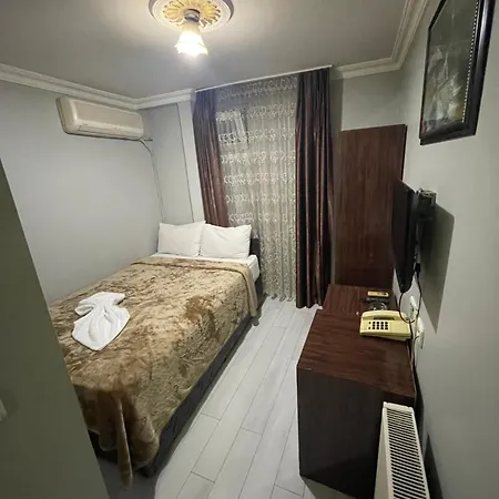 Otel Grand Oemer 3*