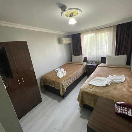 Hotell Grand Oemer 3*